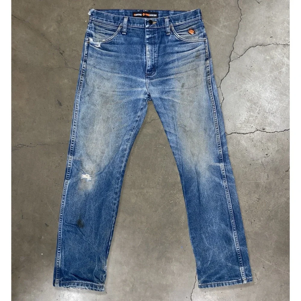Wrangler 13MWZ FR INSANE FADE Denim Jeans 33x32 Distressed Whiskers Fades